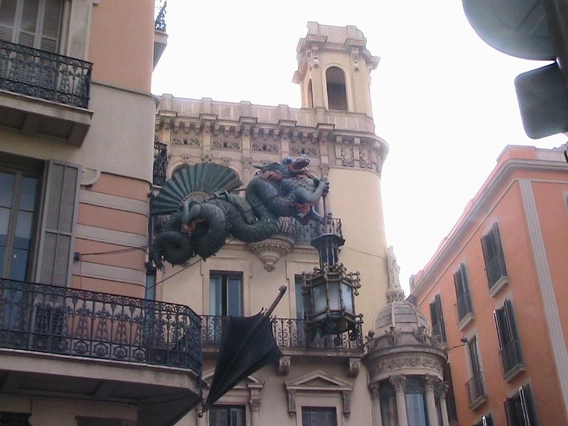 IMG_4606.JPG - Dragon and Umbrella at La Rambla