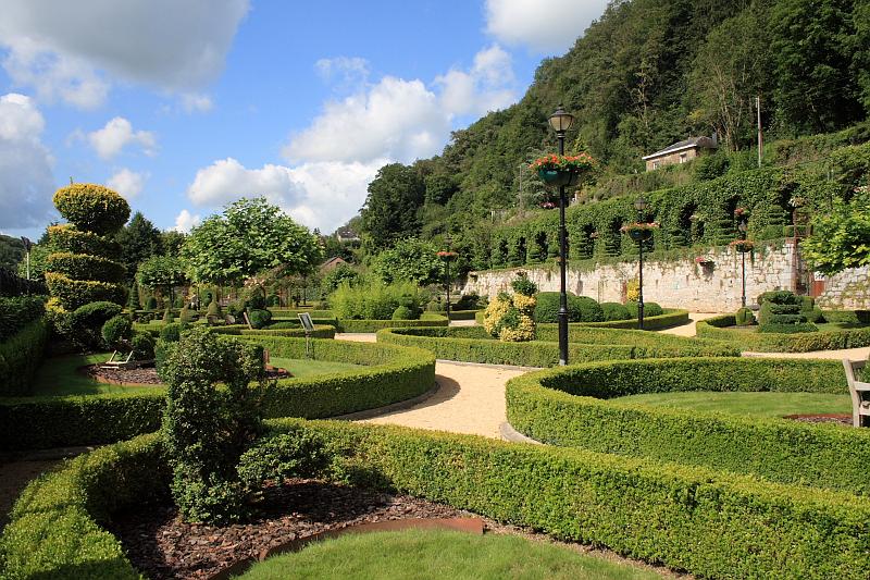 belg7573.JPG - A topiary garden in Durbuy