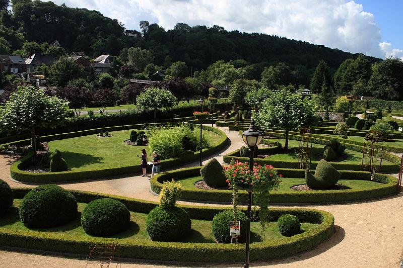 belg7582.JPG - A topiary garden in Durbuy