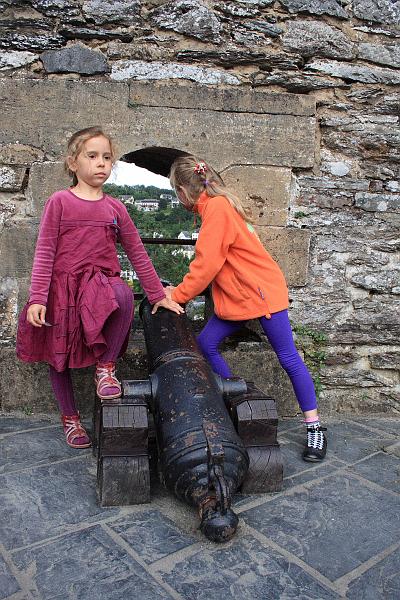 belg7621.JPG - Castle of Bouillon