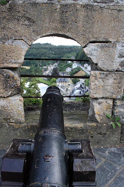 belg7622.JPG - Castle of Bouillon