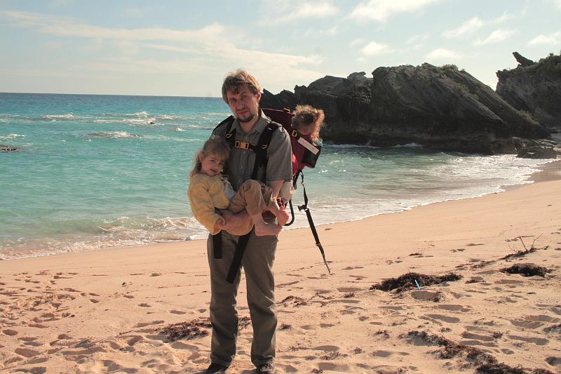 bermuda0009.JPG - Pink beaches along walk way from Warwick Long Bay to Horseshoe Bay