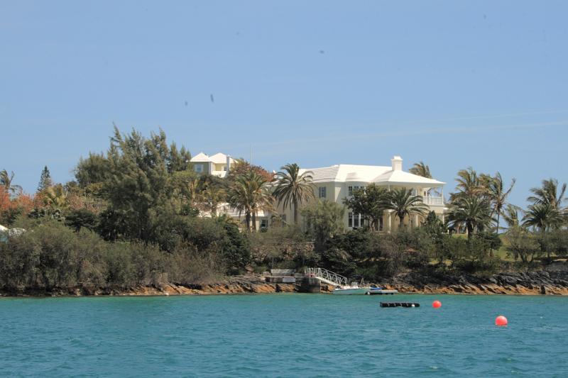bermuda00439.JPG - View from the boat