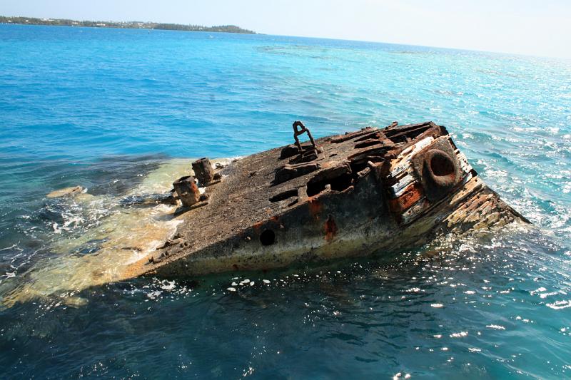 bermuda00445.JPG - Bermuda Shipwreck