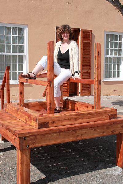 bermuda0066.JPG - Dunking chair on the King's Square in St. George