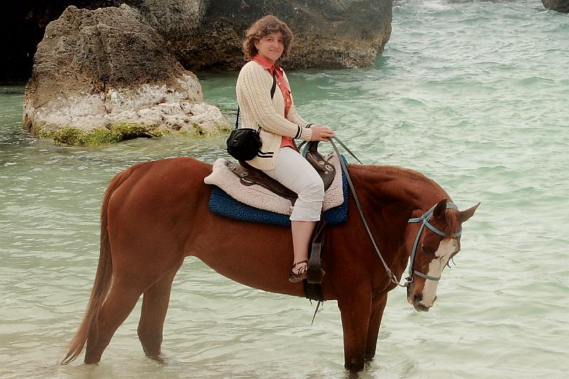 bermuda0620.JPG - Horseback riding