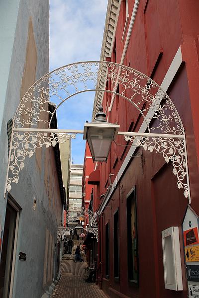 bermuda0641.JPG - Street in the town of Hamilton