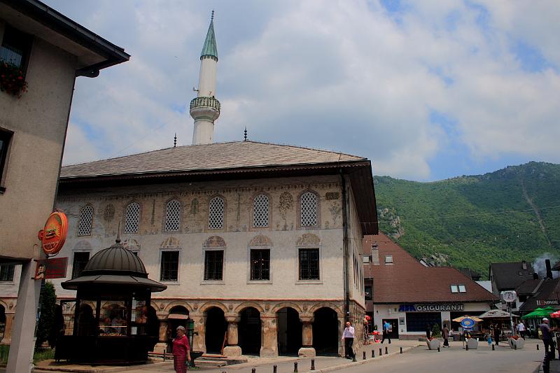 bosnia8433.JPG - Mosque in Travnik