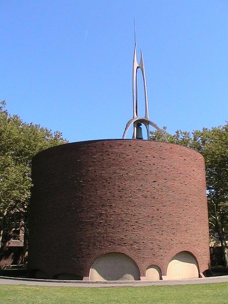 IMG_2546.jpg - MIT religious house