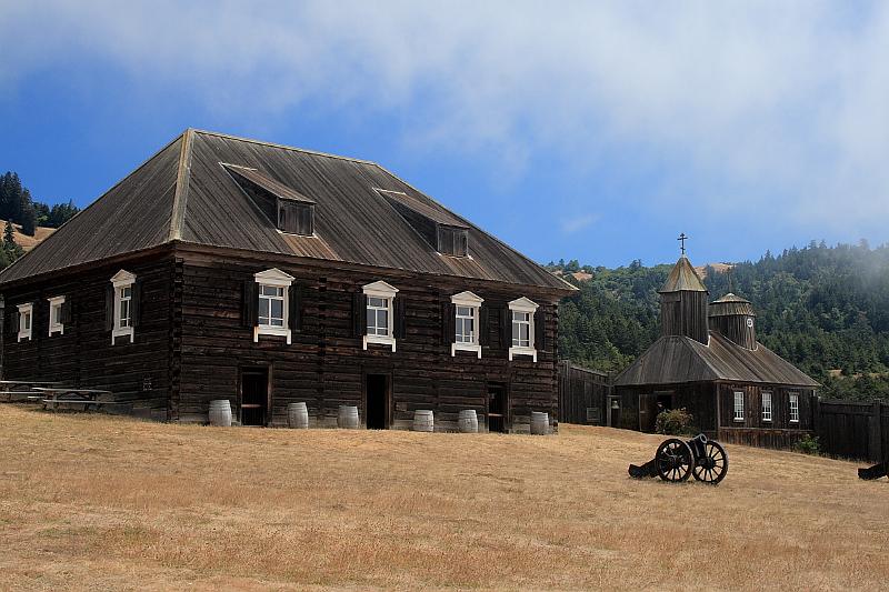 cal3719.JPG - Fort Ross Park