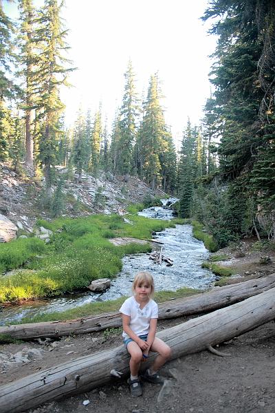 cal3974.JPG - Trial to the Waterfalls in the Lassen National Park