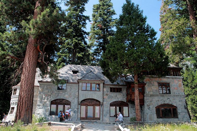 cal3993.JPG - Vikingsholm Castle