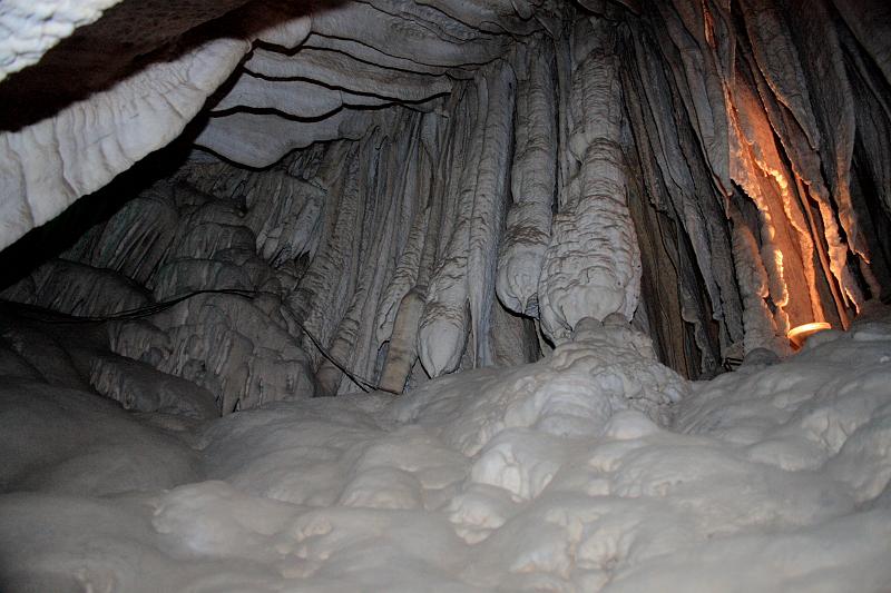 cal4084.JPG - Boyden Cavern in Kings Canyon