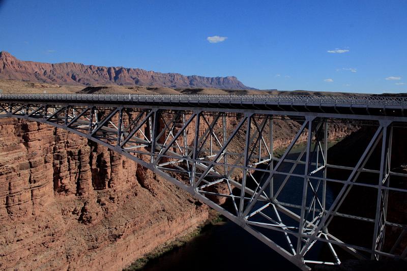 antilope5670.JPG - Navajo Bridge in Marble Canyon