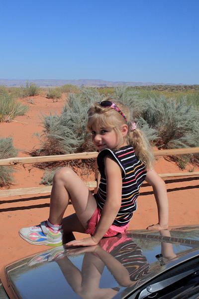 antilope5685.JPG - Near Lower Antelope Canyon