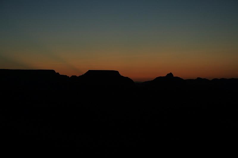 grand5563.JPG - Sunrise in the Grand Canyon