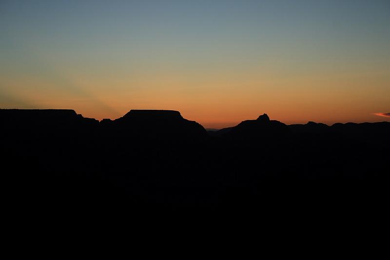 grand5564.JPG - Sunrise in the Grand Canyon