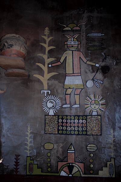 grand5598.JPG - Walls in the Desert View Watchtower