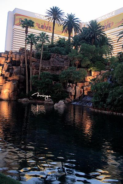 vegas5486.JPG - Hotel Mirage