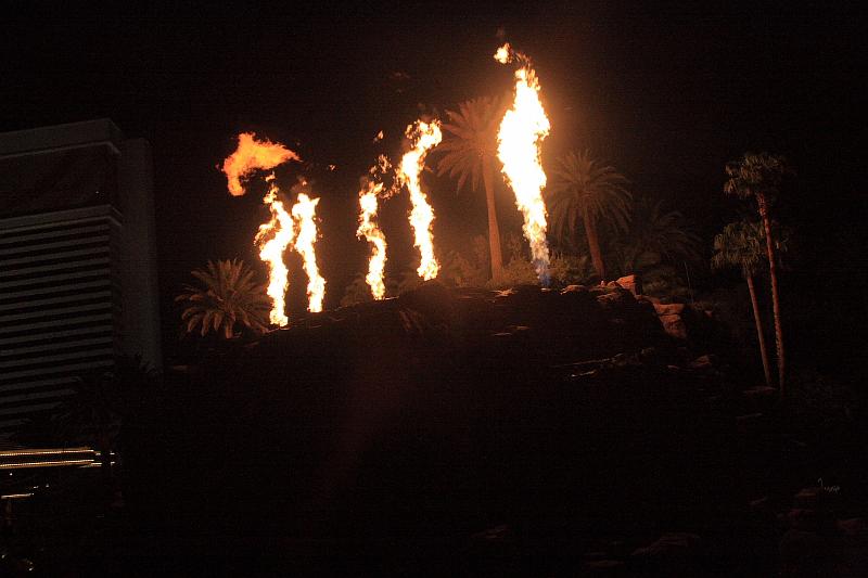 vegas5489.JPG - The Volcano at The Mirage