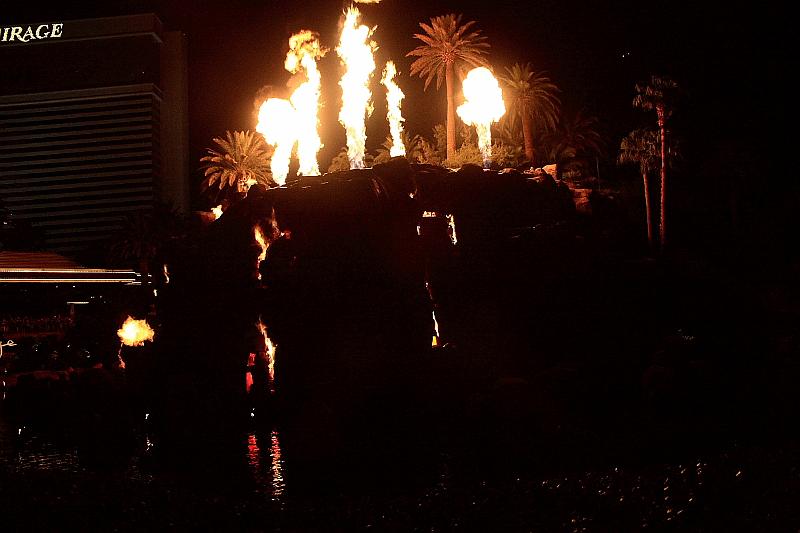 vegas5490.JPG - The Volcano at The Mirage