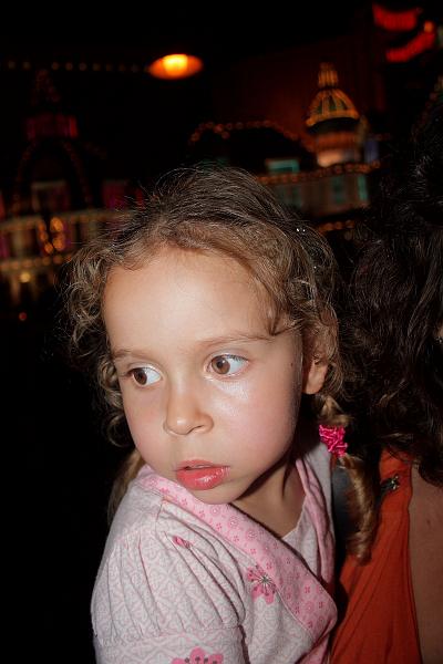 vegas5496.JPG - Circus