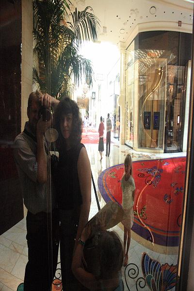 vegas5507.JPG - At the hotel Wynn