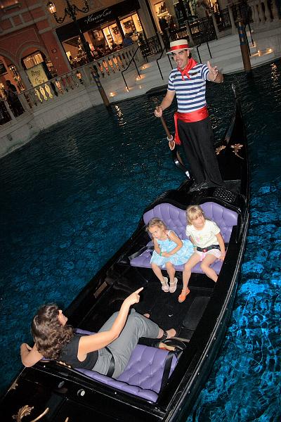 vegas5519.JPG - Gondola ride in the Venetian