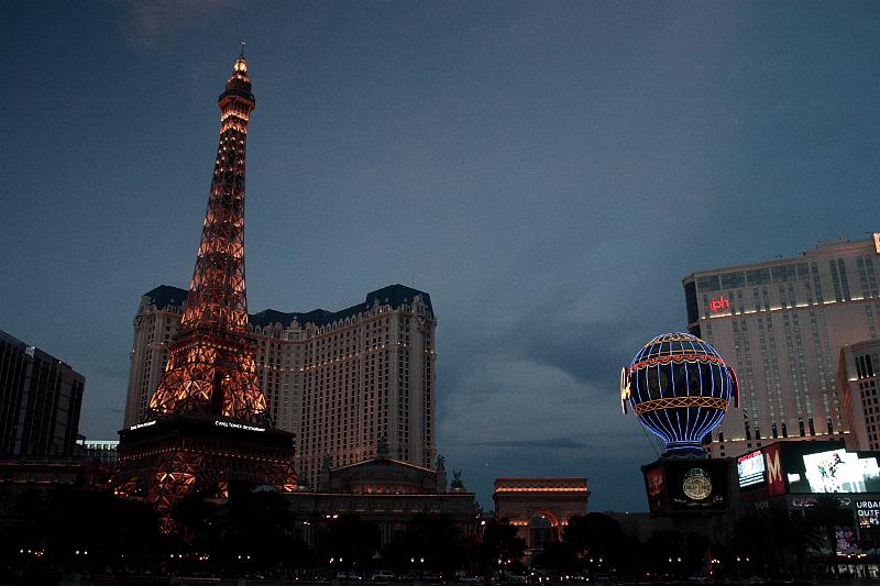 vegas5521.JPG - Hotel Paris