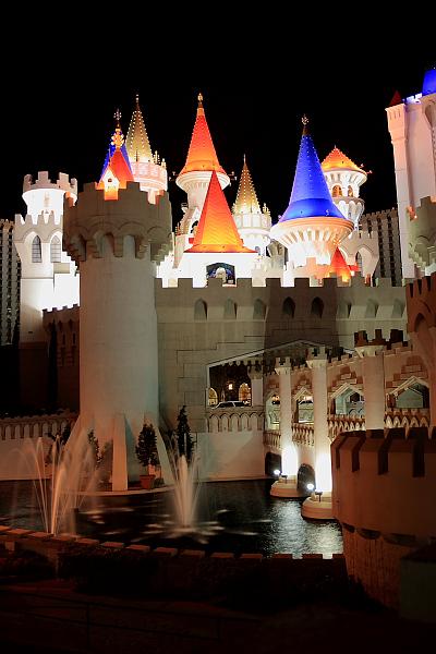 vegas6158.JPG - Hotel Excalibur at night