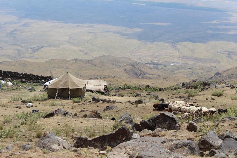 turkey0501.JPG - On the way to the lower camp