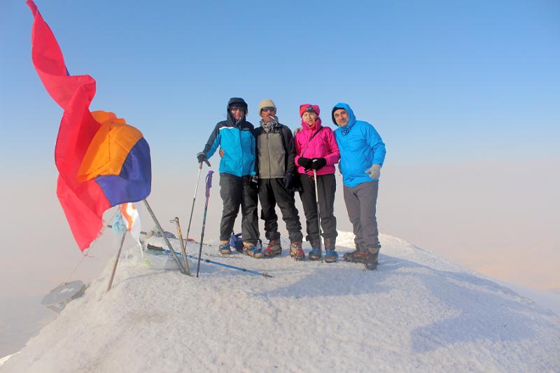 turkey0561.JPG - We are on the Ararat summit