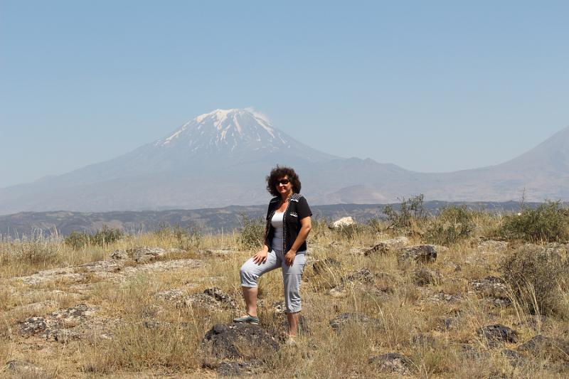 turkey0470.JPG - View on Ararat from the Meteor Crater