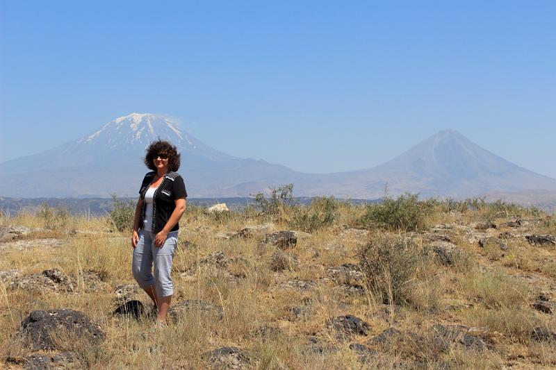 turkey0471.JPG - View on Ararat from the Meteor Crater