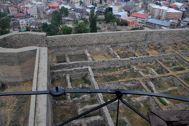 turkey0075.JPG - Castle of Erzurum