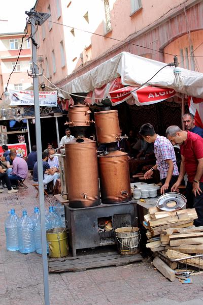 turkey0341.JPG - On a street of Erzurum