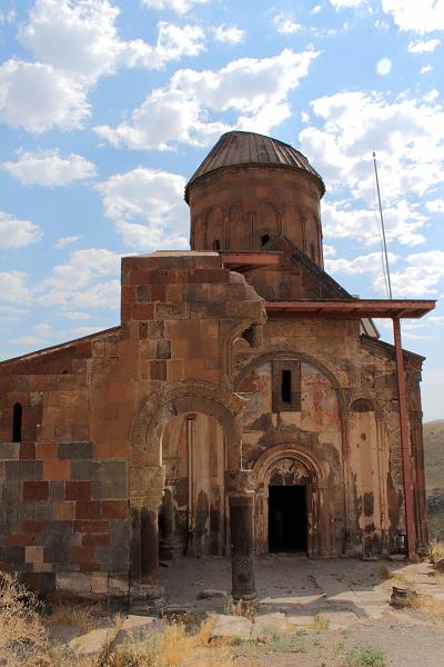 turkey0369.JPG - Monuments at Ani