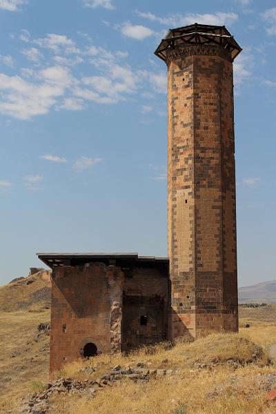 turkey0389.JPG - Monuments at Ani