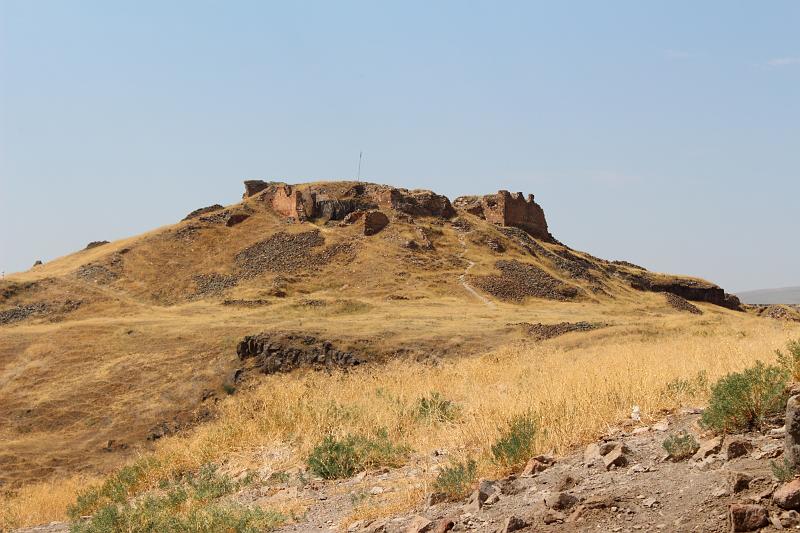 turkey0395.JPG - Monuments at Ani