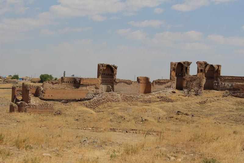turkey0407.JPG - Monuments at Ani