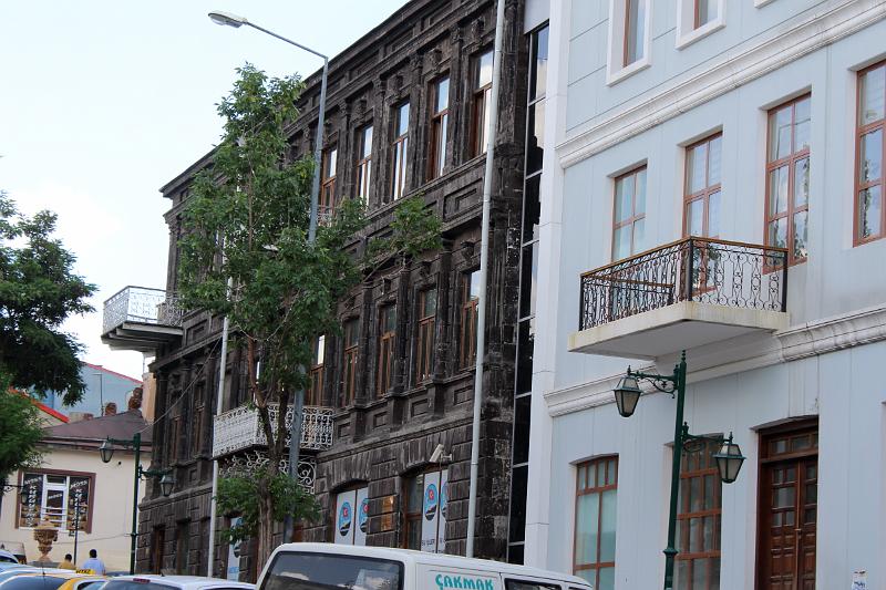 turkey0433.JPG - A house in Kars