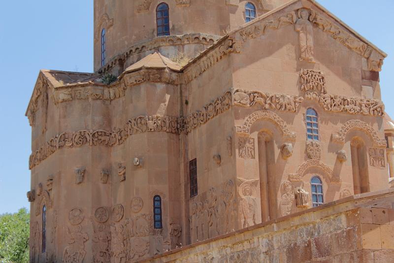 turkey0617.JPG - Church of the Holy Cross on Akdamar Island