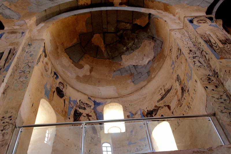 turkey0645.JPG - Church of the Holy Cross on Akdamar Island