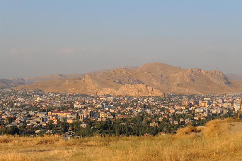 turkey0669.JPG - The Fortress of Van