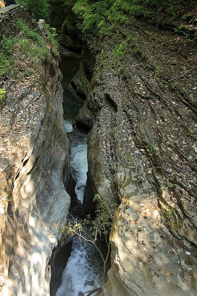 fing3528.JPG - Watkins Glen State Park