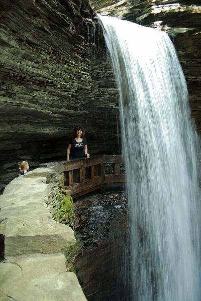 fing3542.JPG - Watkins Glen State Park