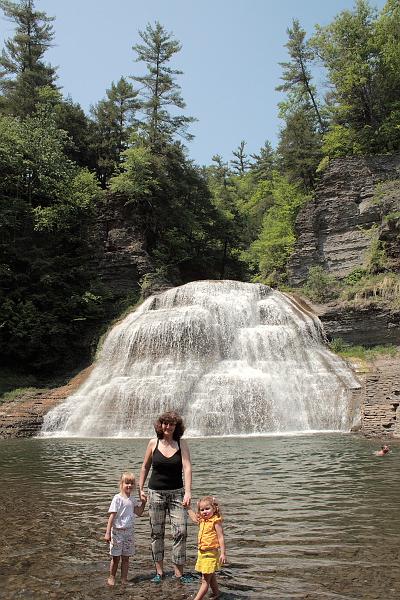 fing3577.JPG - Robert H. Treman State Park