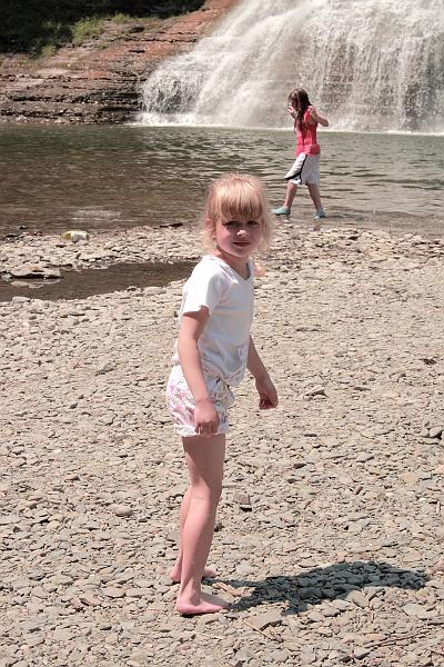 fing3580.JPG - Robert H. Treman State Park