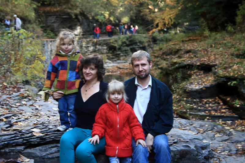 fing4206.JPG - Watkins Glen State Park