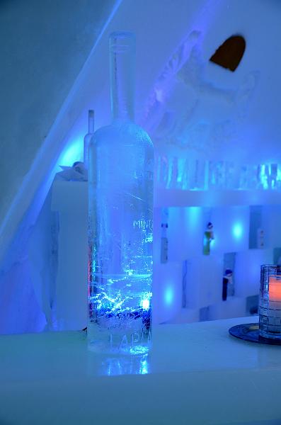 Finland0054.jpg - Ice bar in the Snowman World